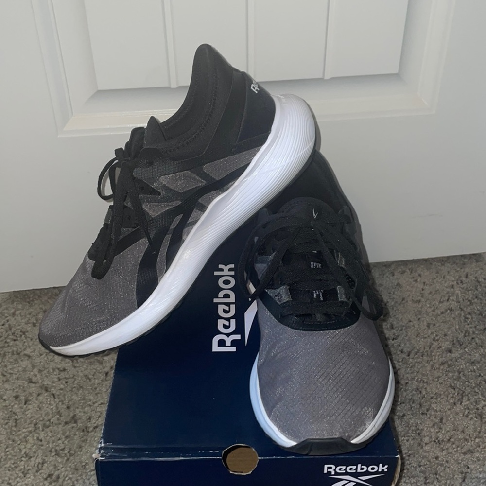 Womens Reebok Running Shoes 9